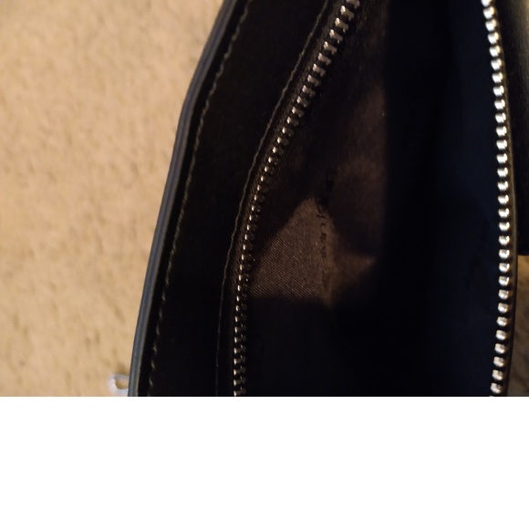 BNWT - CALVIN KLEIN - BLACK WALLET - SMALL SADDLE BAG - Picture 4 of 6